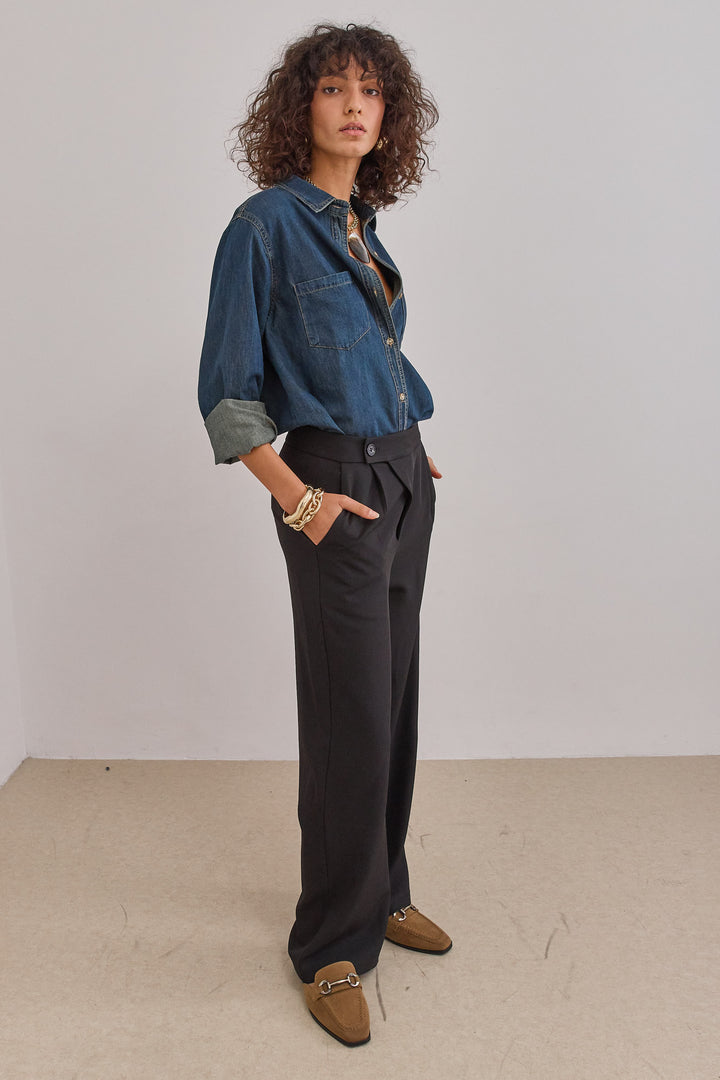 מכופתרת ג'ינס ג'ונסון רקמת לוגו | ג'ינס