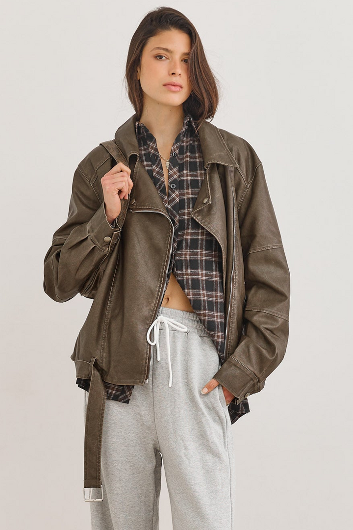 מעיל דמוי עור אלינוי במראה משופשף | חום כהה