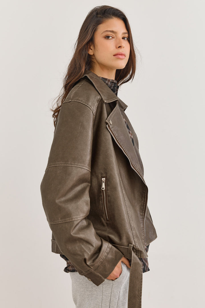 מעיל דמוי עור אלינוי במראה משופשף | חום כהה