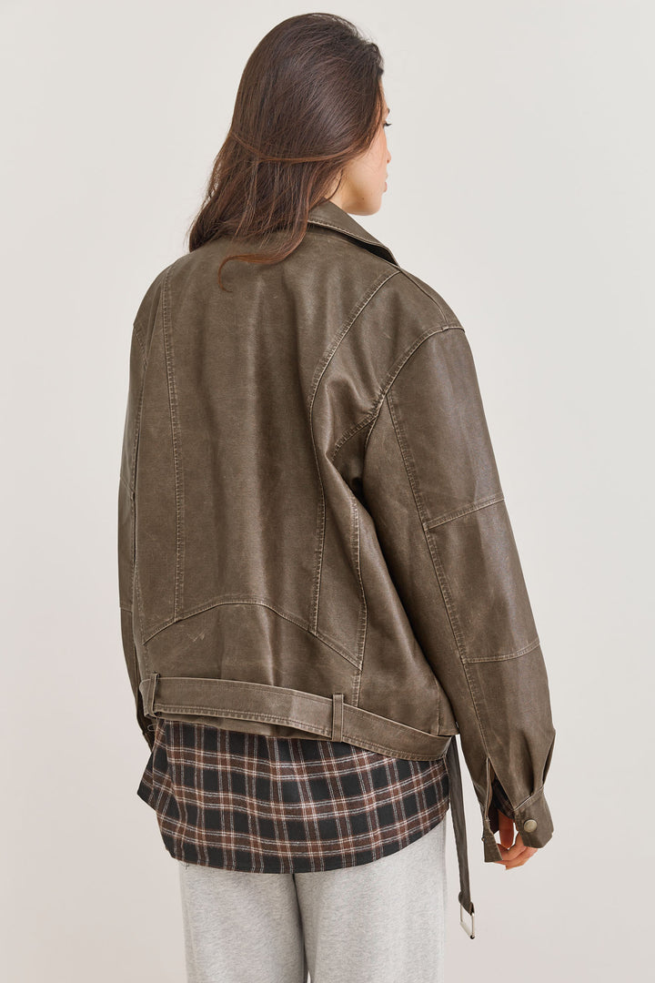 מעיל דמוי עור אלינוי במראה משופשף | חום כהה