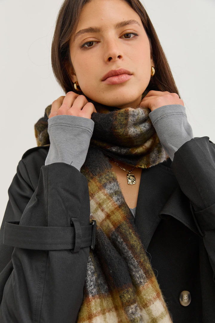 צעיף משבצות גאלה סיומת פרנזים | שחור/צהוב