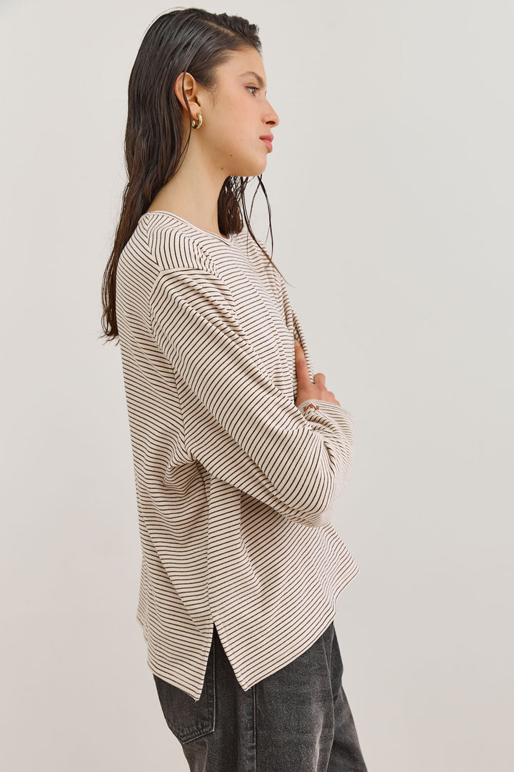 חולצת דיימון סטרייפס לייבל עור | קרם/שחור