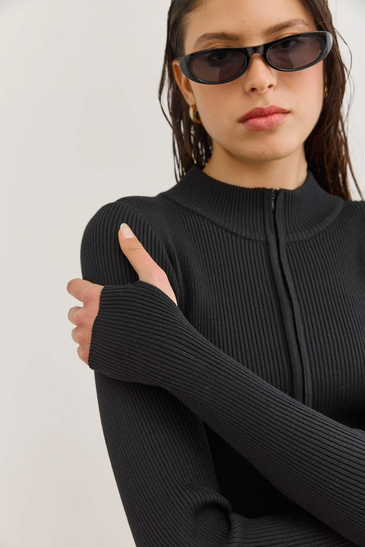 חולצת סריג דמיאן שרוולי כפפה | שחור