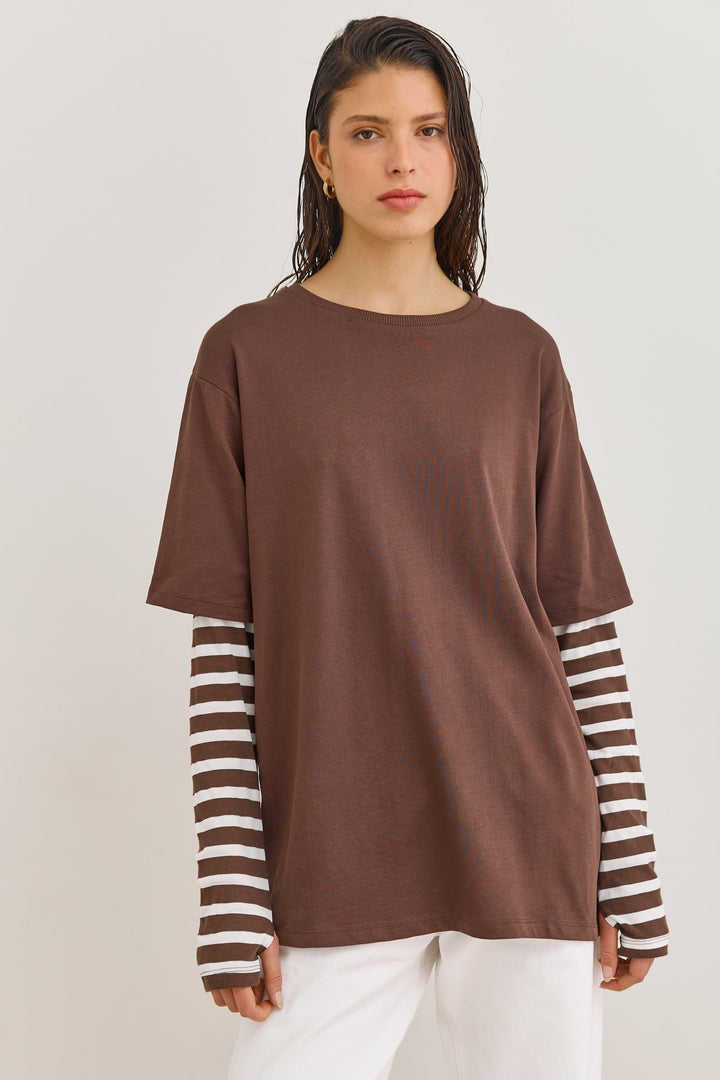 טי שירט דייב שרוול פסים כפול | חום/לבן