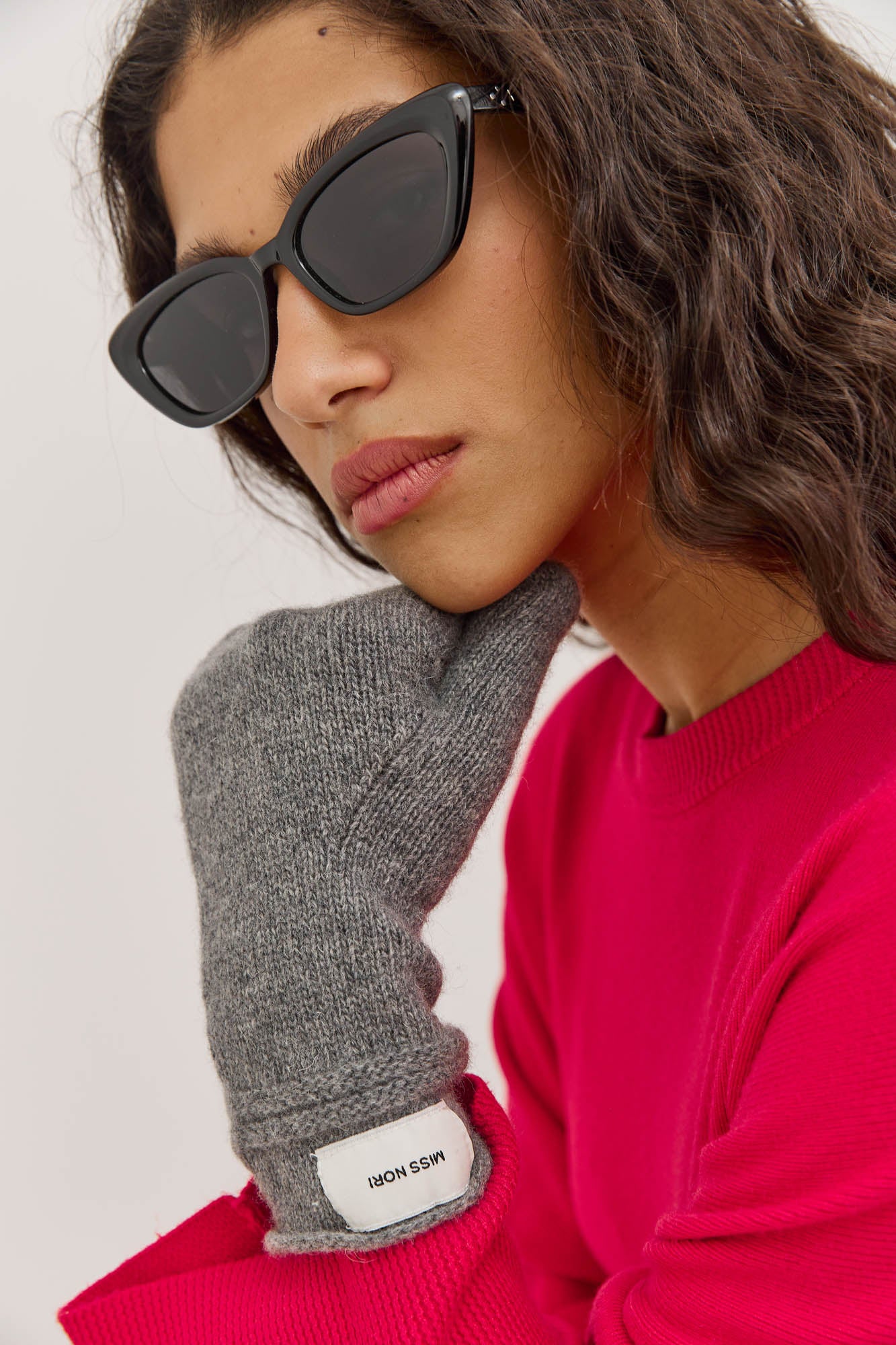 כובעים וכפפות