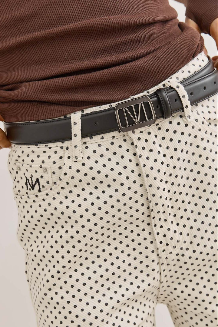 חגורת לוגו MN | שחור/כסף