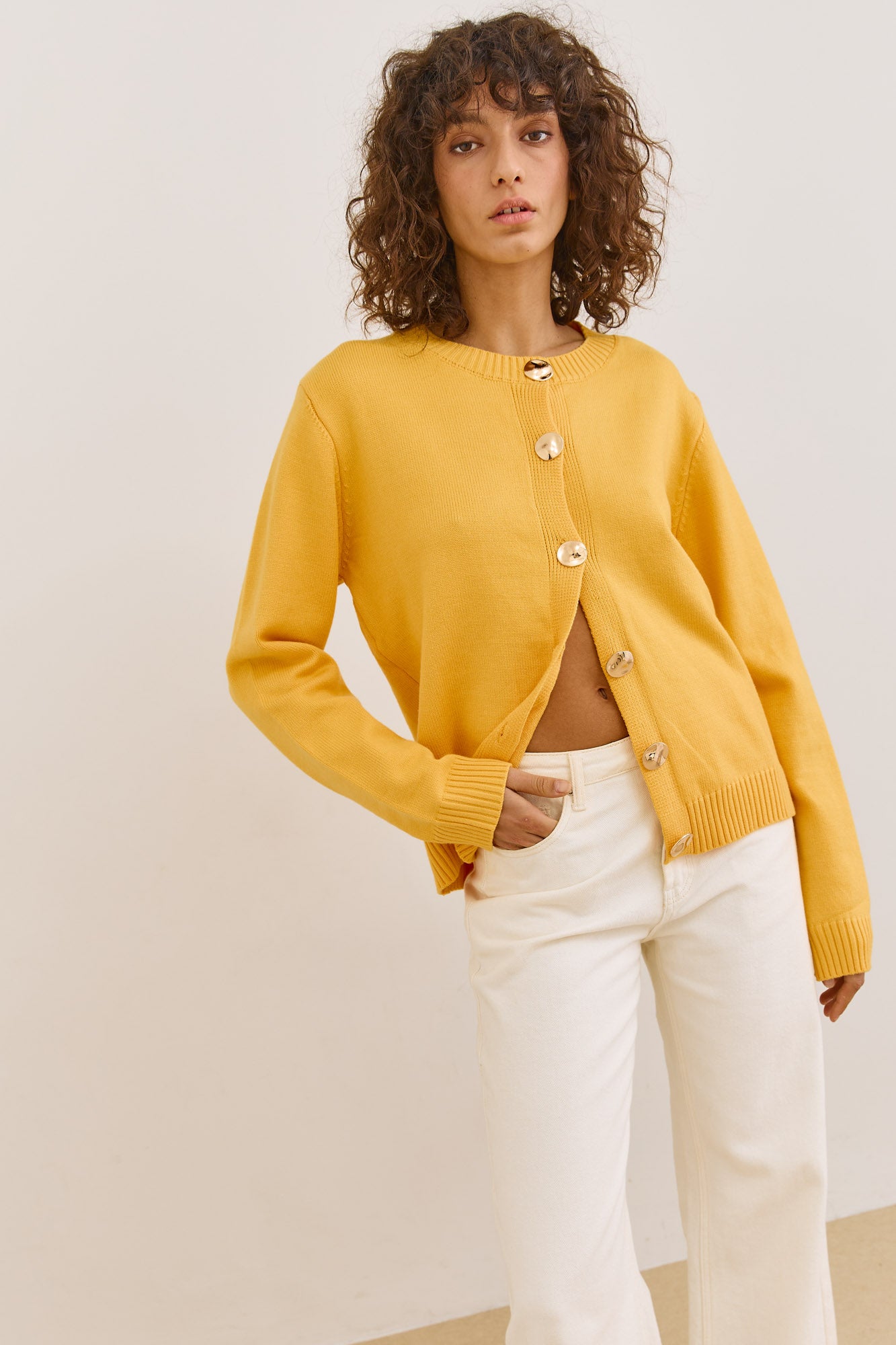 קרדיגן סריג ניקול כפתורי זהב  | צהוב