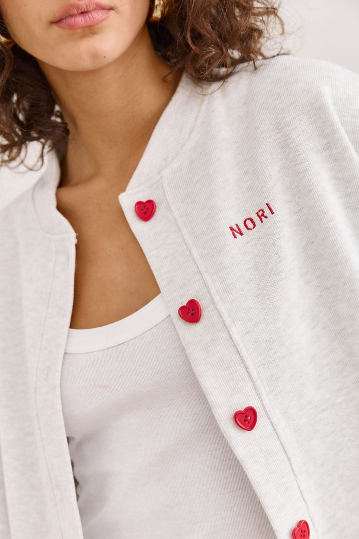 בומבר סוויטהארט בשילוב כפתורי לב | אפור בהיר