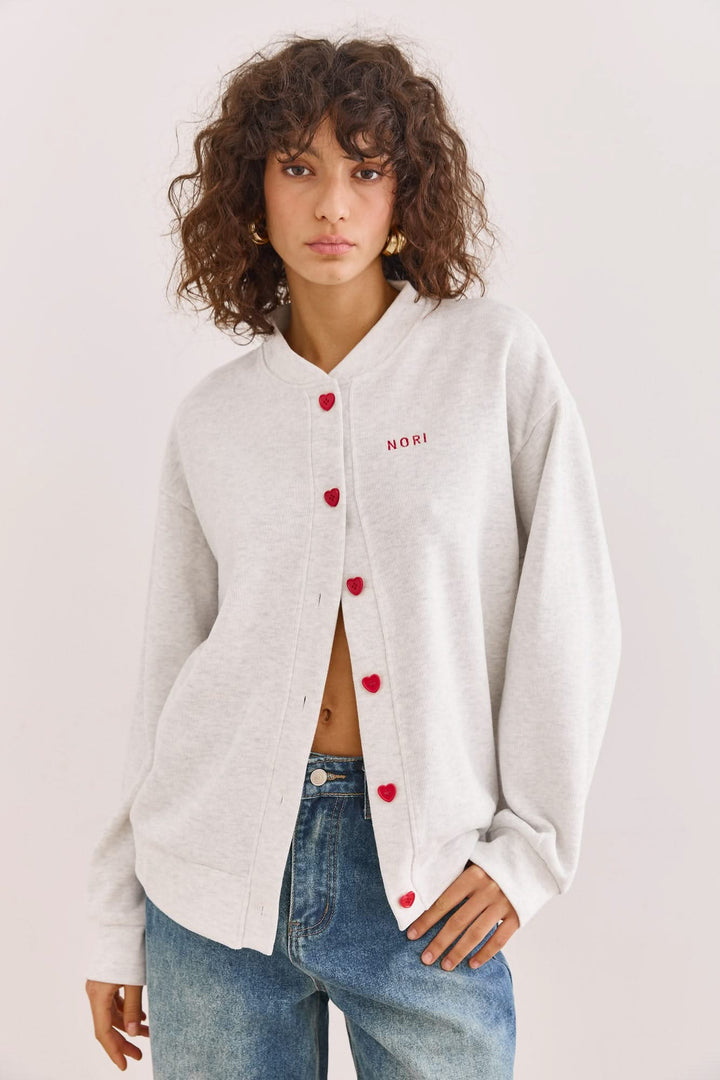 בומבר סוויטהארט בשילוב כפתורי לב | אפור בהיר