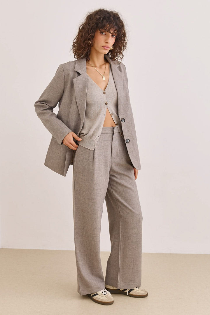 בלייזר מחויט אמבר גזרת אוברסייז  | חום אפרפר