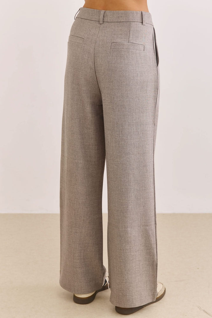 מכנסיים מחויטים אמבר  | חום אפרפר