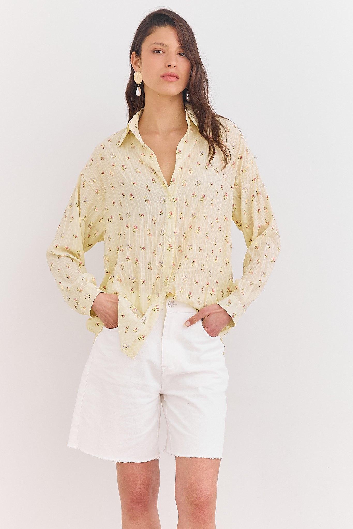 מכופתרת אוניל פרחונית בד טקסטורה | צהוב חמאה