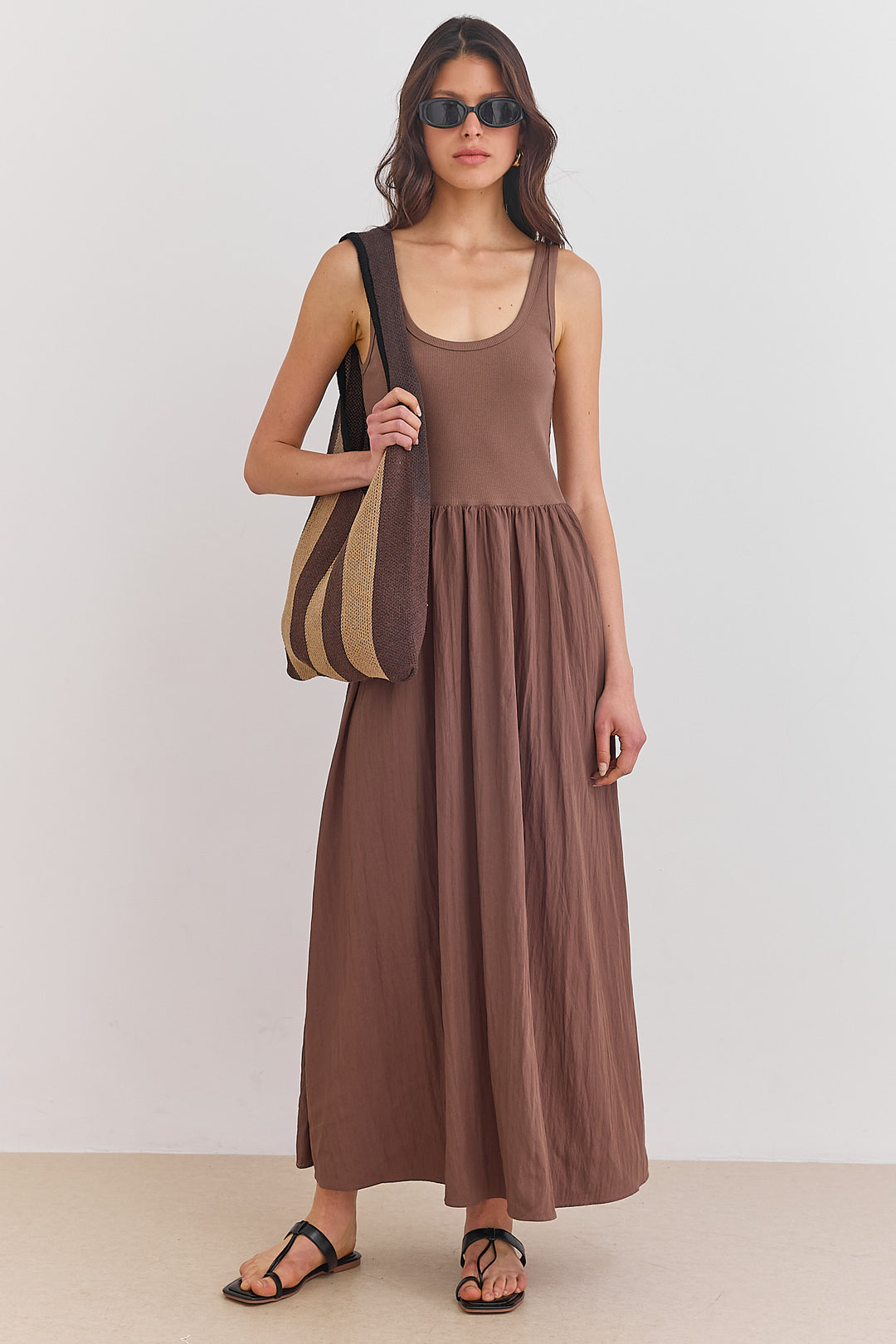 תיק שק סרוג אמיליה | חום/בז'