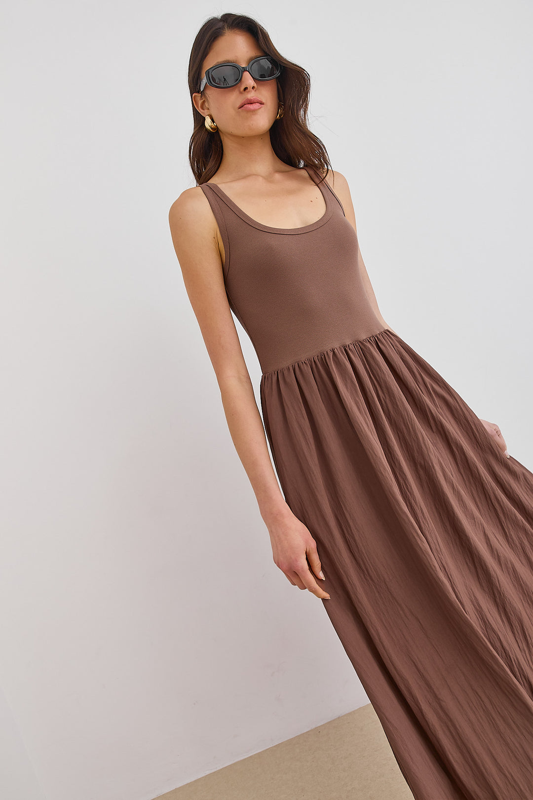 שמלת מקסי אלכסנדרה בד משולב | חום