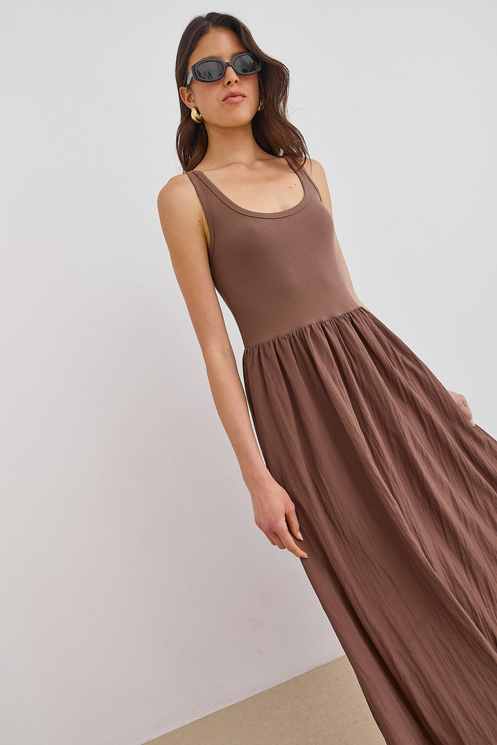 שמלת מקסי אלכסנדרה בד משולב | חום