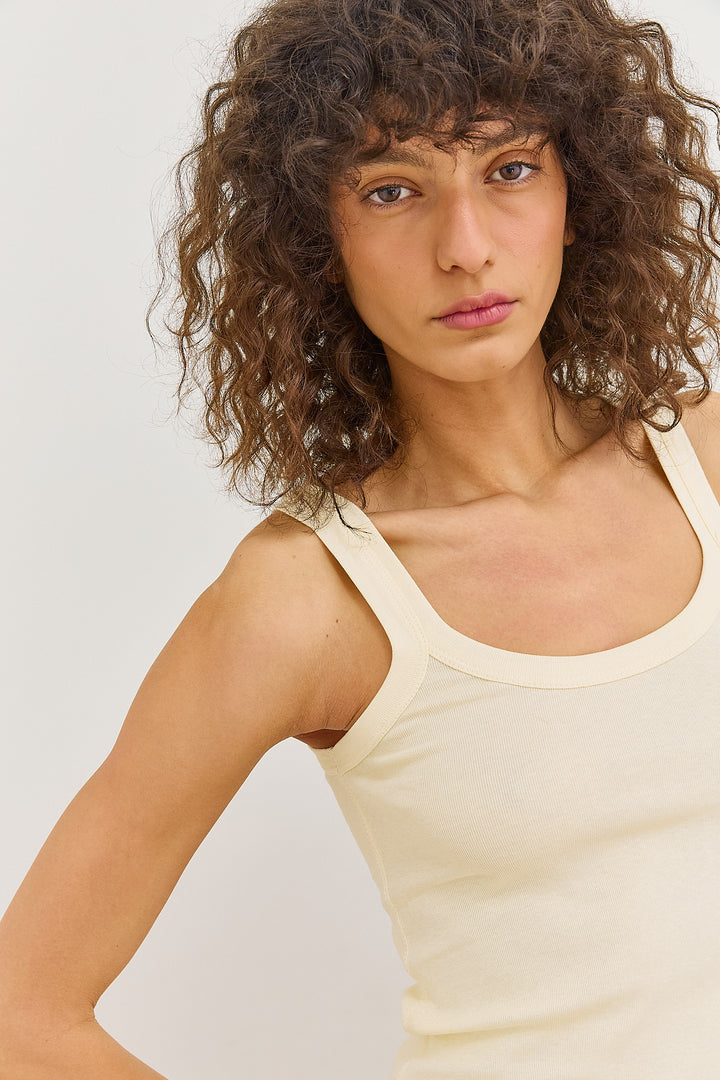 גופיית ריב סשה | צהוב חמאה