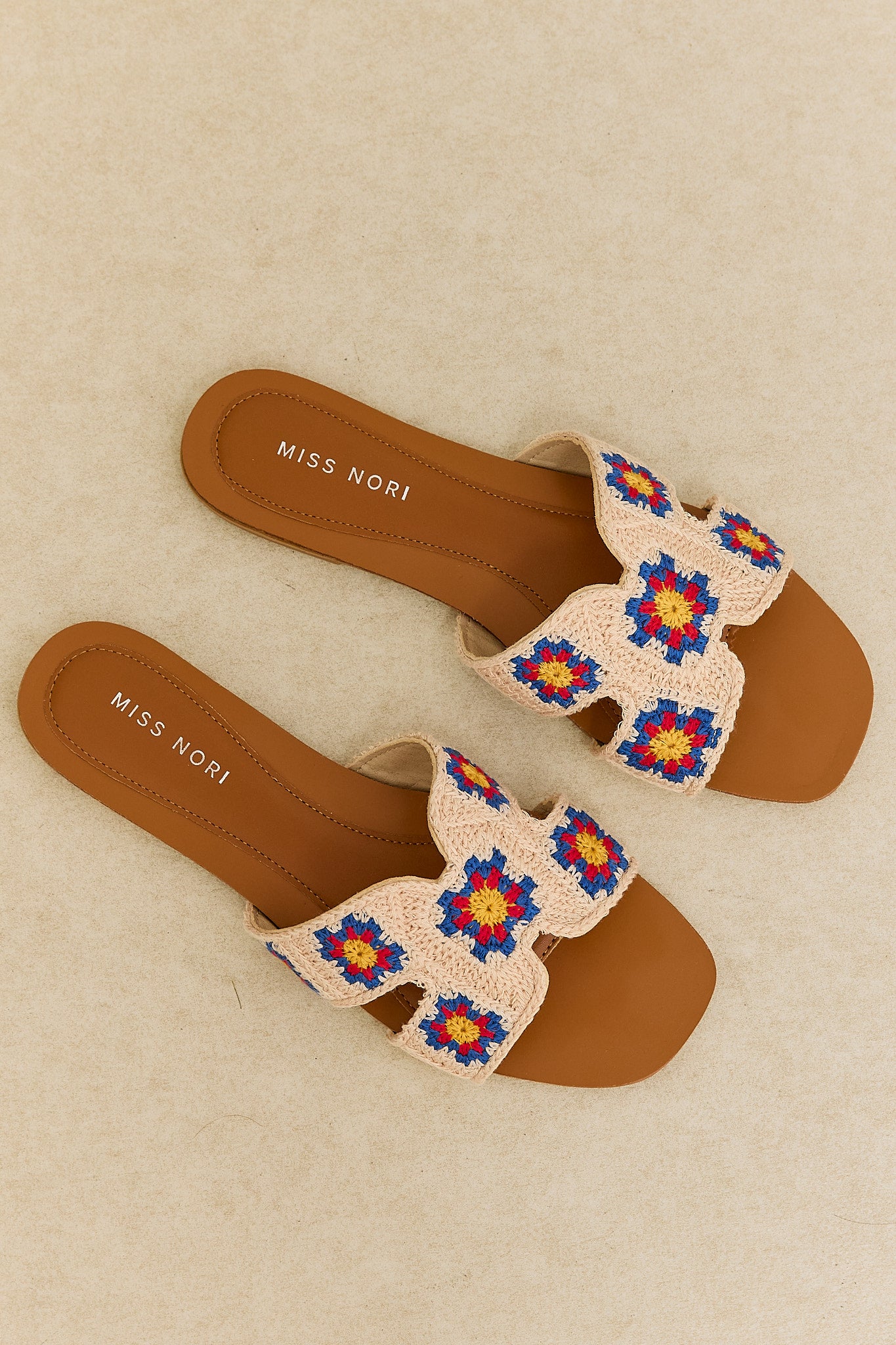 כפכפי קרושה ברטה פלאוורס | בז'/כחול