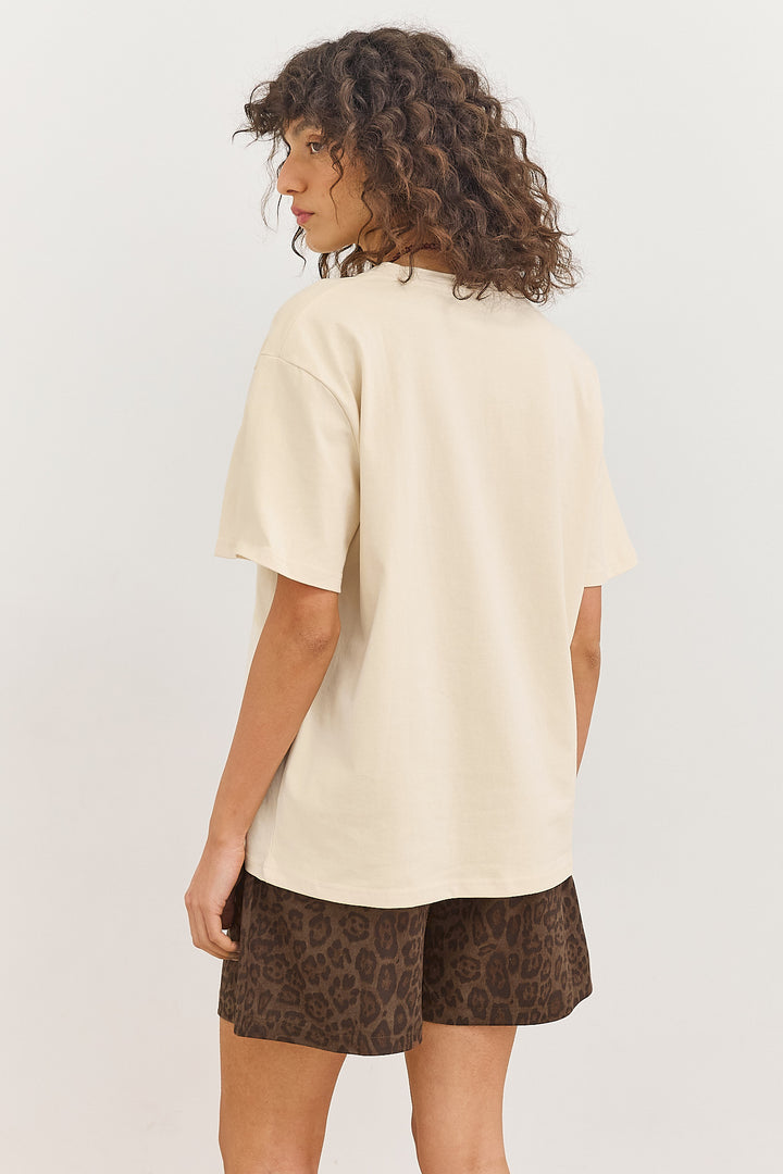 חולצת אוברסייז לור בשילוב לוגו | חמאה