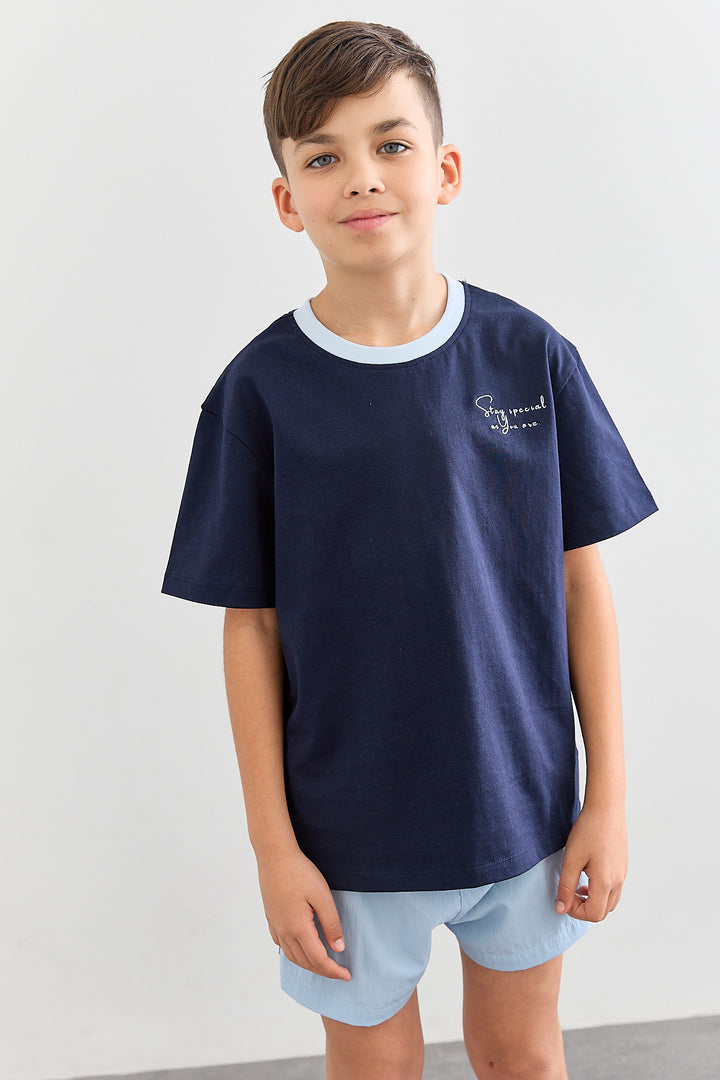 טי שירט אוברסייז צווארון משולב | כחול