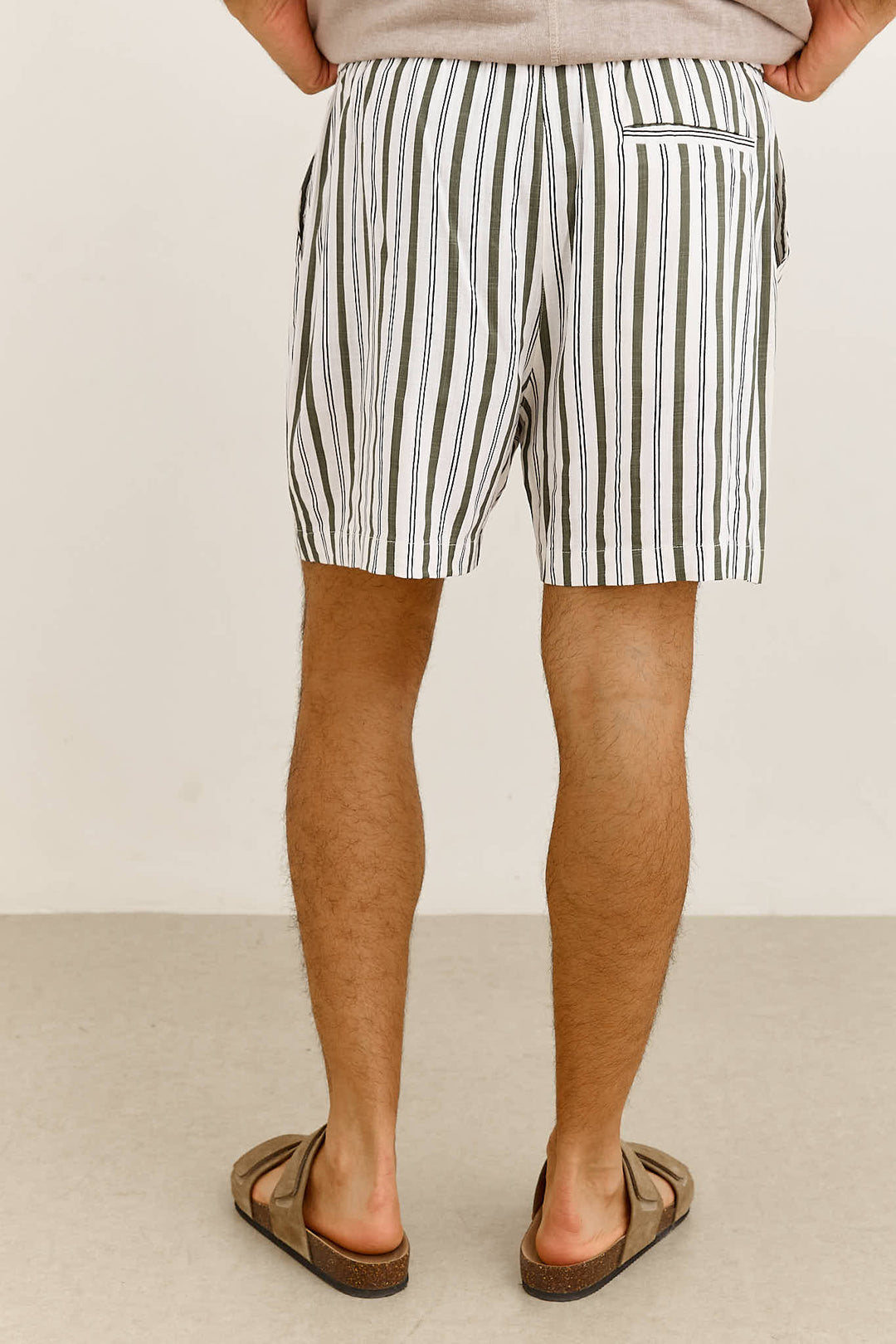 שורטס סטרייפס לאו בד פשתן | לבן/ירוק
