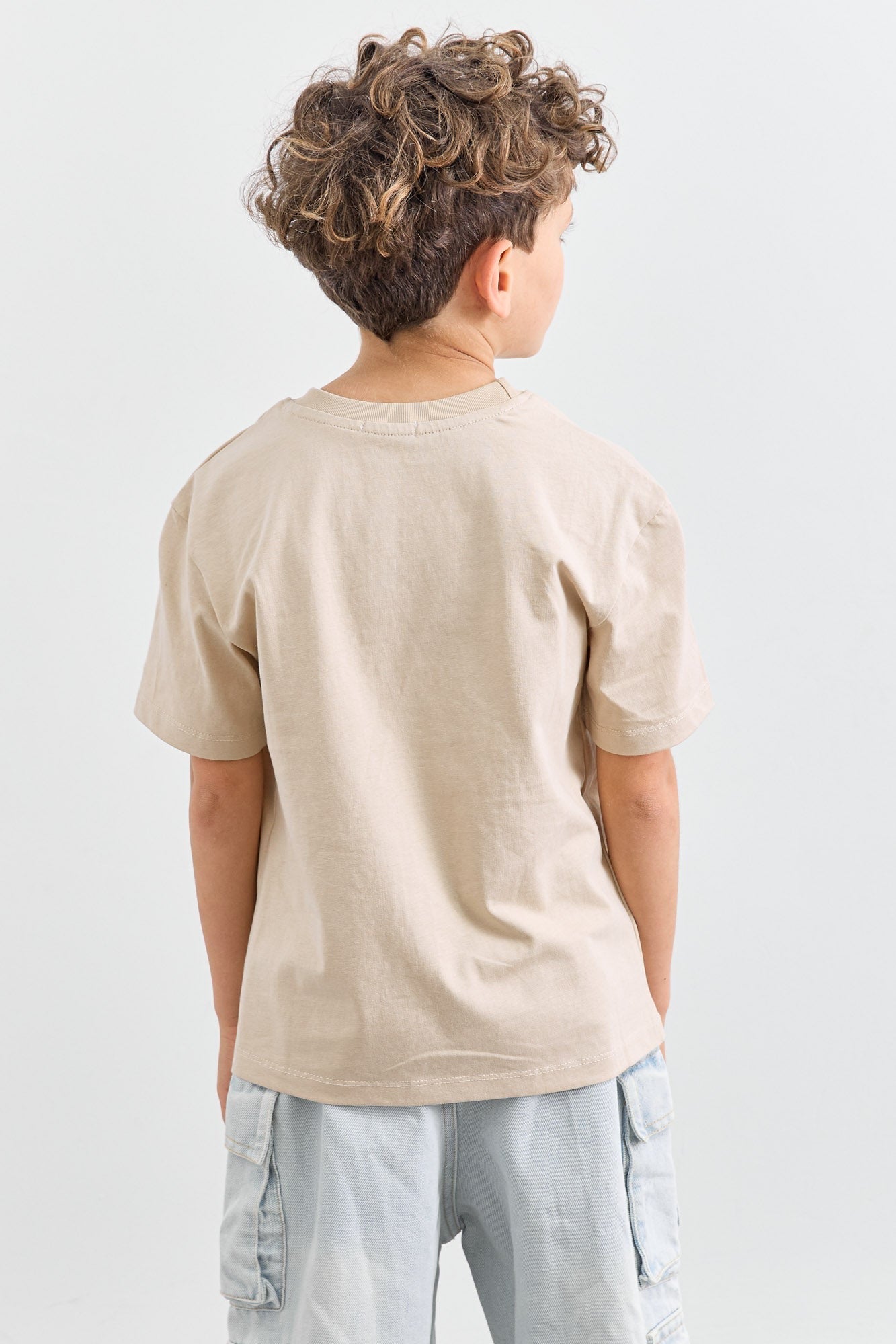 טי שירט BEACH בגזרת אוברסייז | בז'