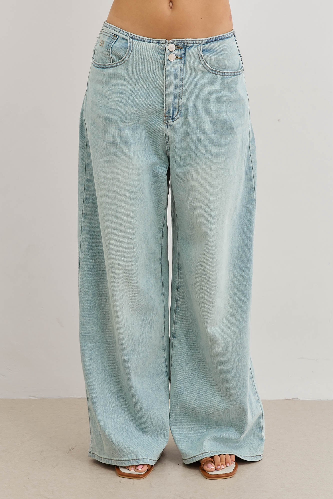 מכנסי ג'ינס אייריס גזרה רחבה | ג'ינס בהיר