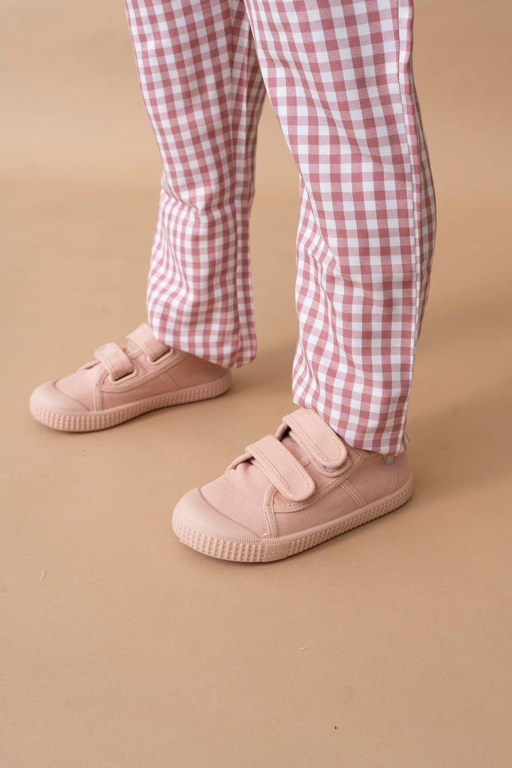 סניקרס סגירת סקוצ'ים צ'ייני | ורוד