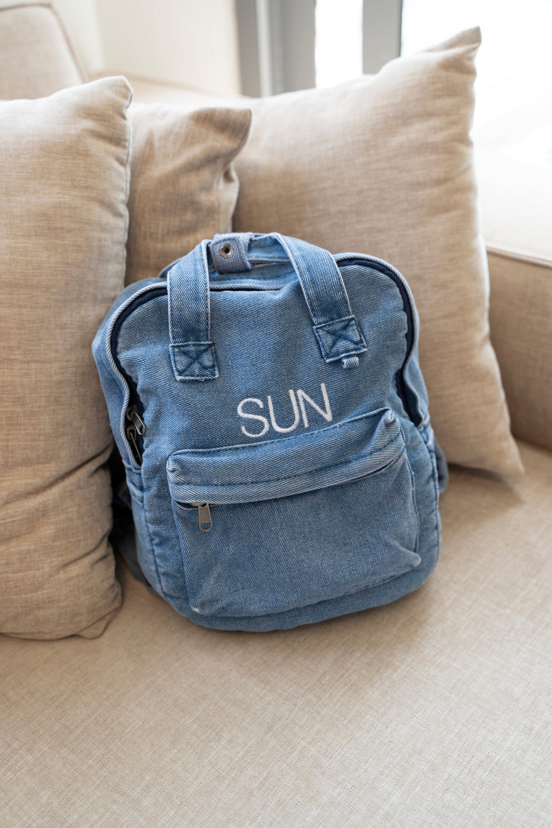 תיק גב דנים קטן | ג'ינס בהיר