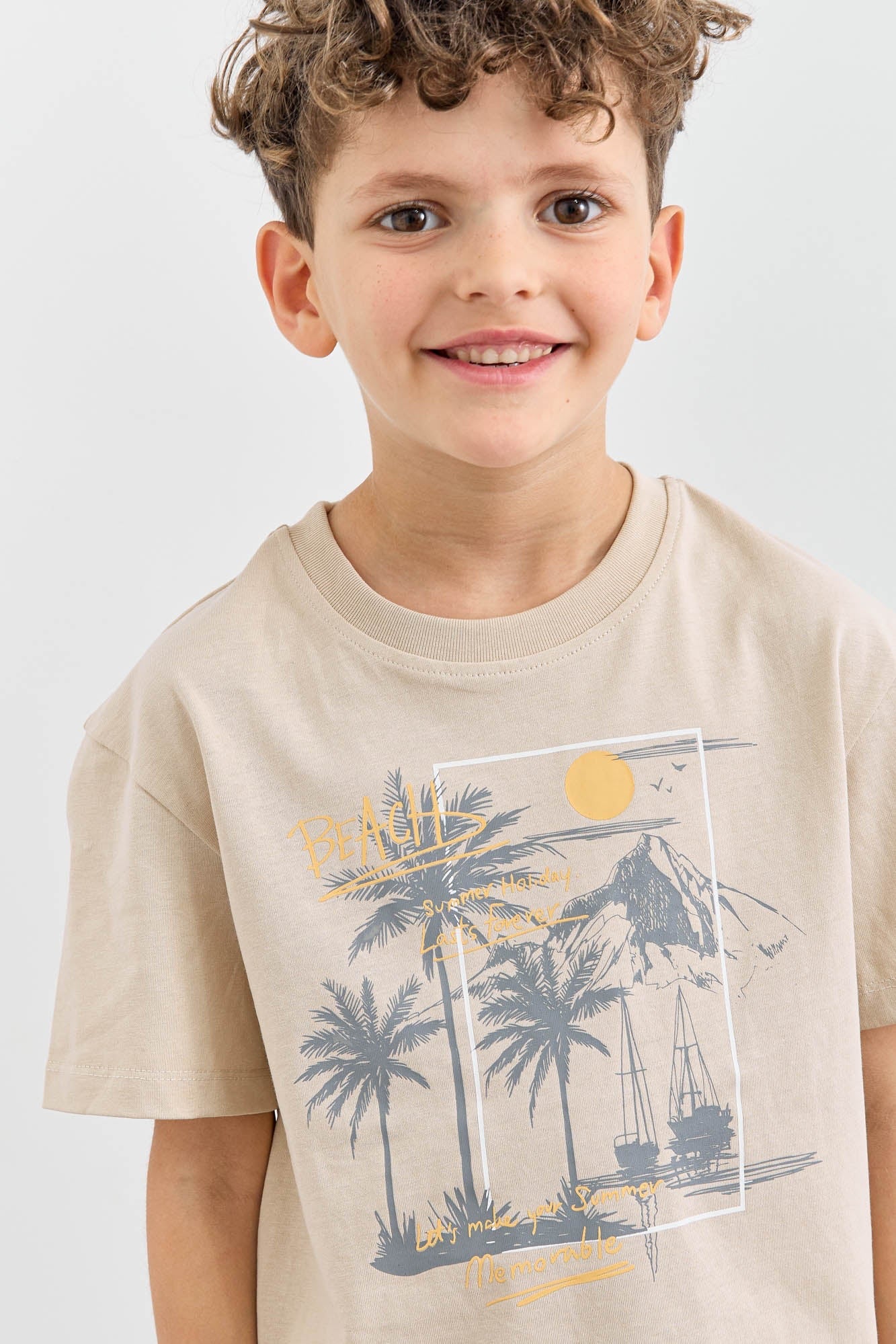 טי שירט BEACH בגזרת אוברסייז | בז'