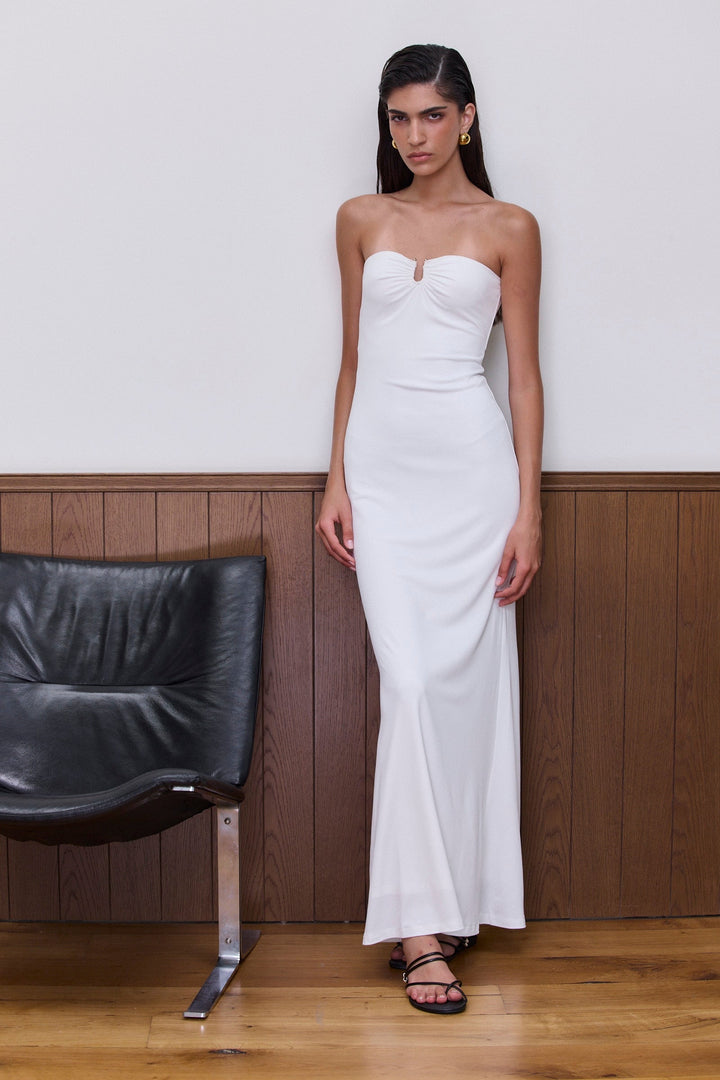 שמלת מקסי אייריס עם מחשוף קדמי | לבן