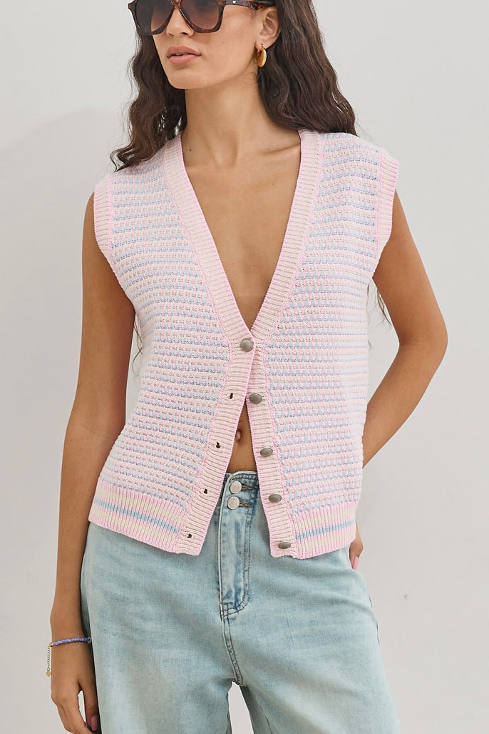 אפודה סרוגה קרולינה בשילוב כפתורים | כחול/ורוד