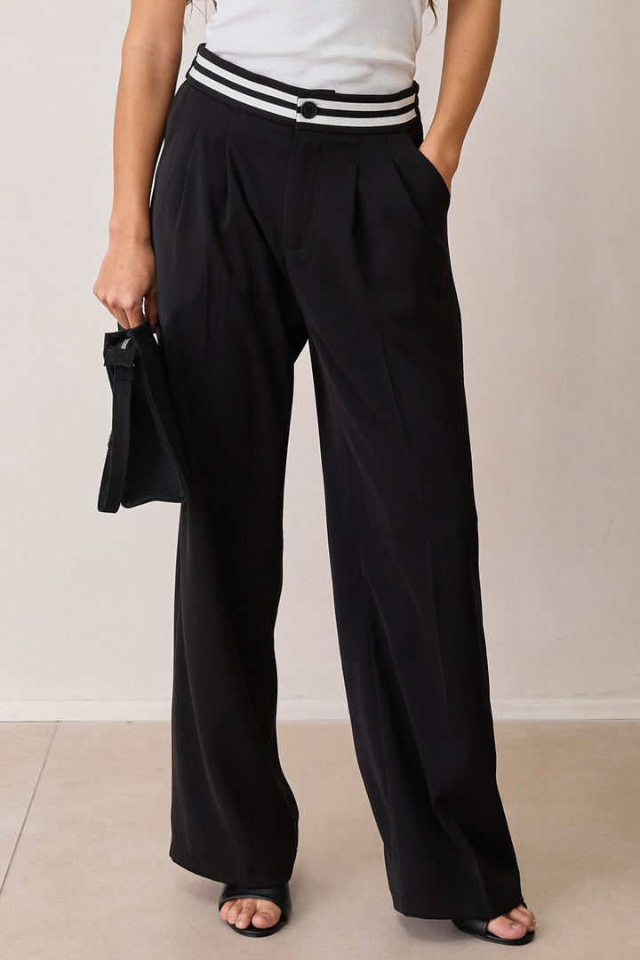 מכנסי גרייס מחויטים חגורת פסים | שחור