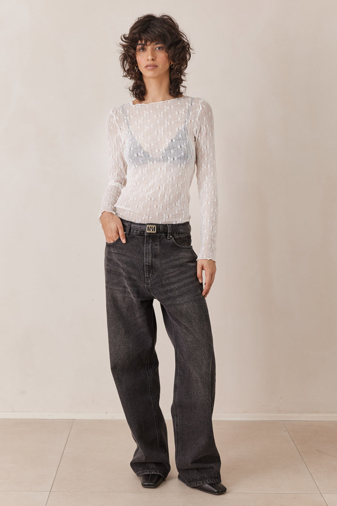 חולצת לינדזי תחרה שקפקפה  | לבן