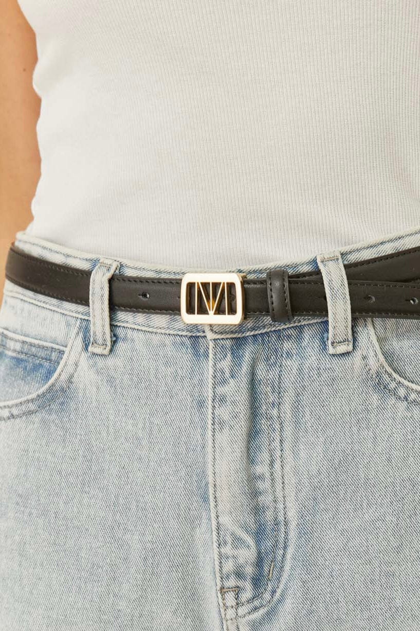 חגורת לוגו נורי צרה | שחור/זהב