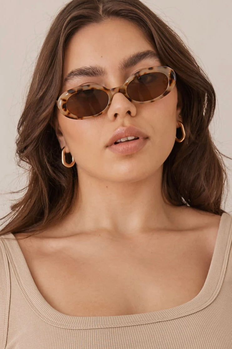 משקפי שמש קיטי | חום מנומר