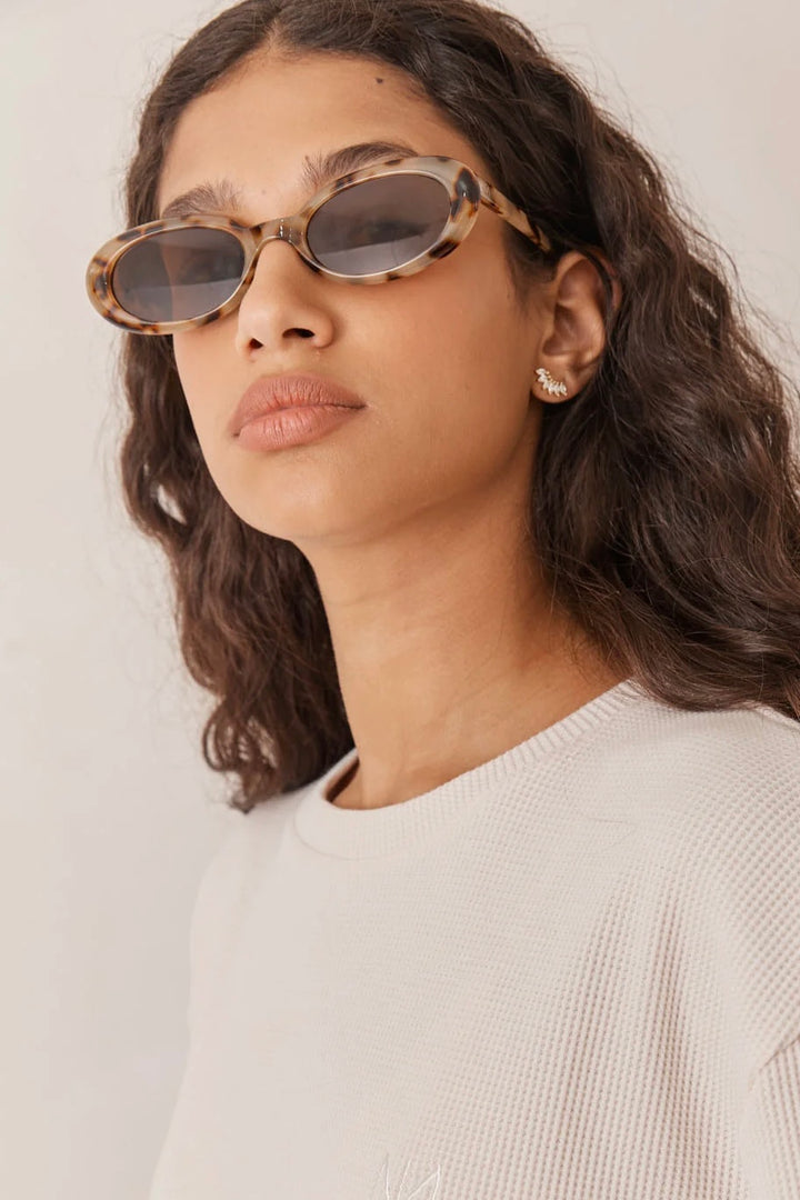 משקפי שמש קיטי | חום מנומר