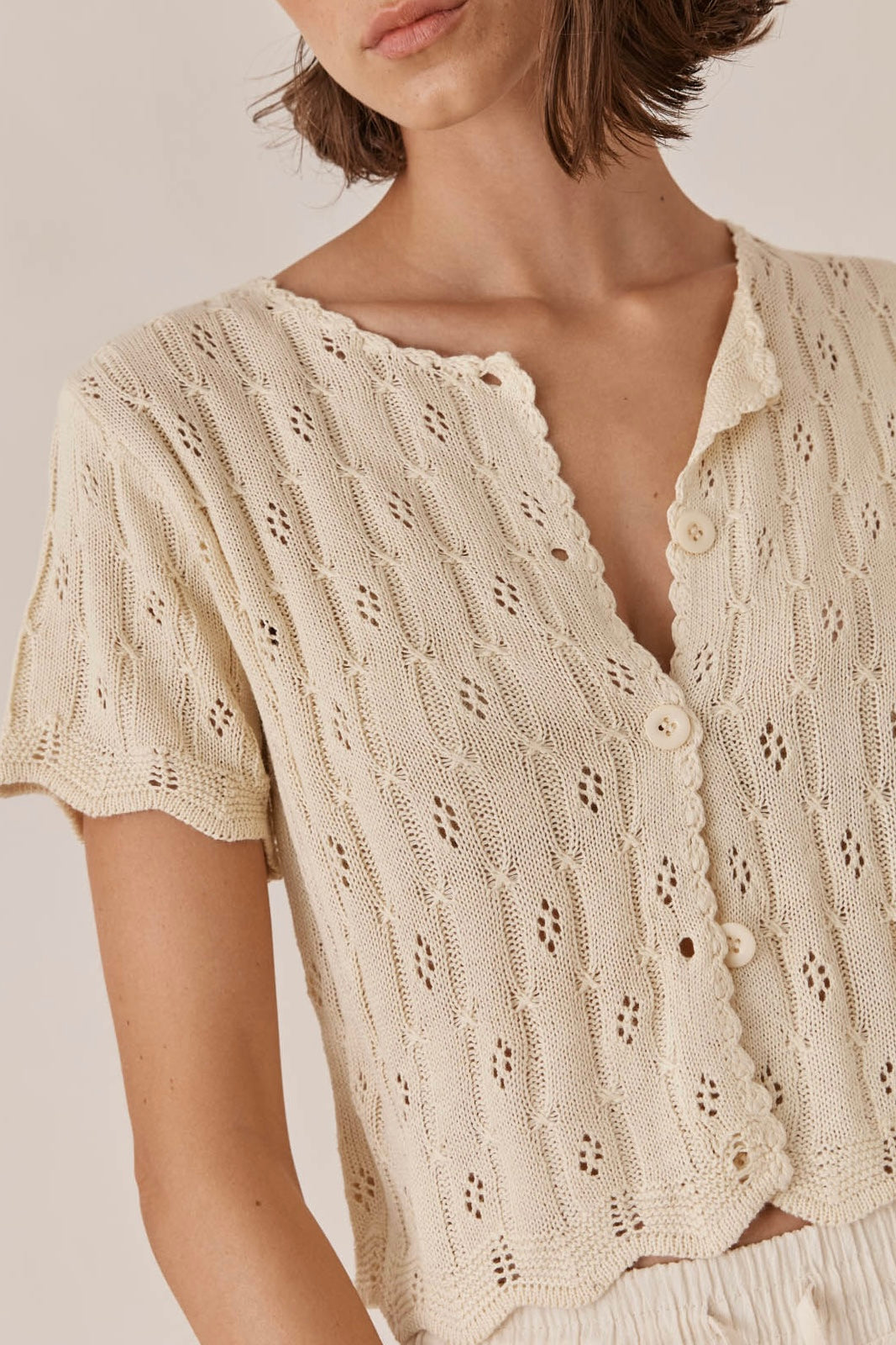 מכופתרת קאיה עיטורי רקמה | בז'