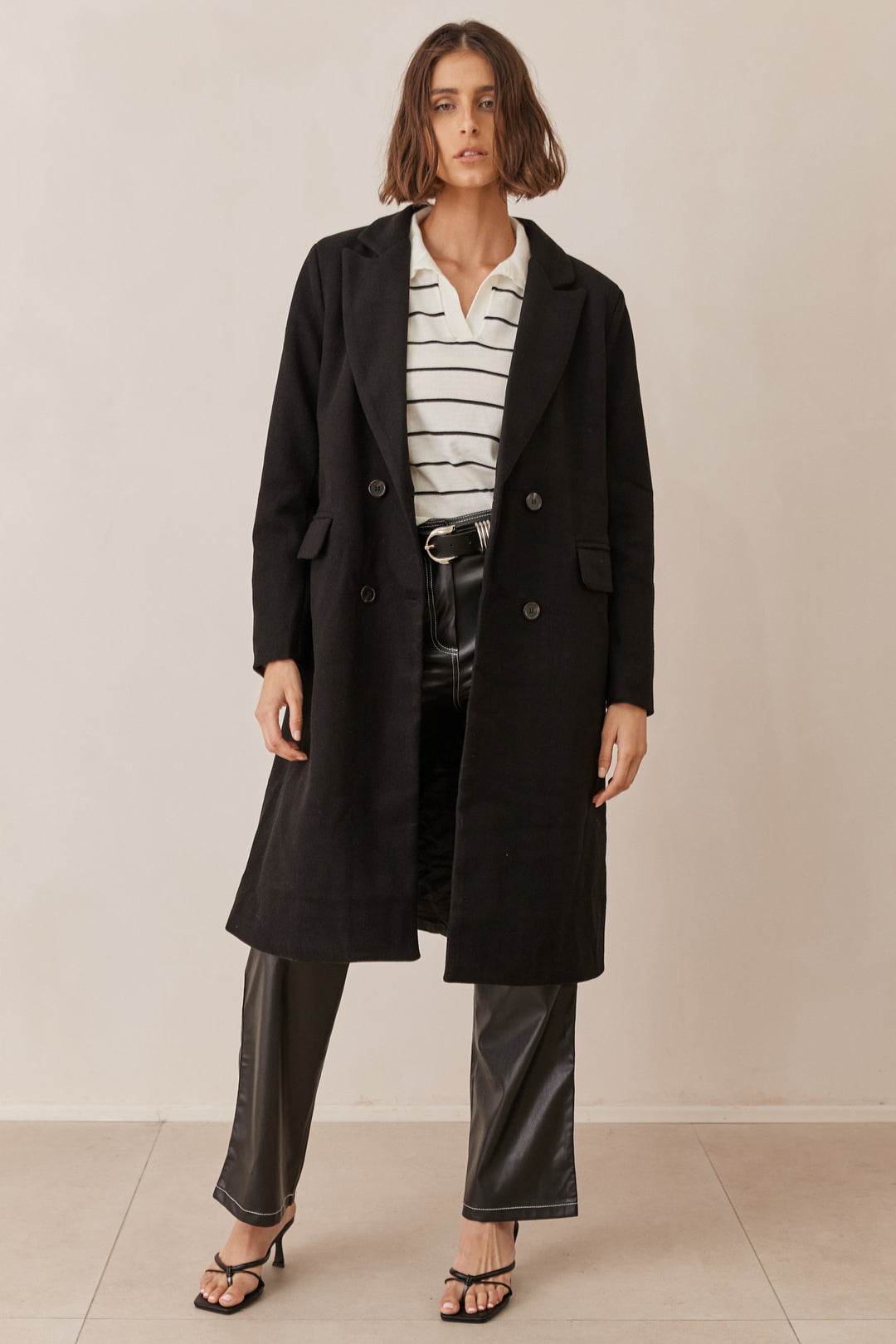 מעיל ארוך צ׳ארלי בשילוב כיסים | שחור