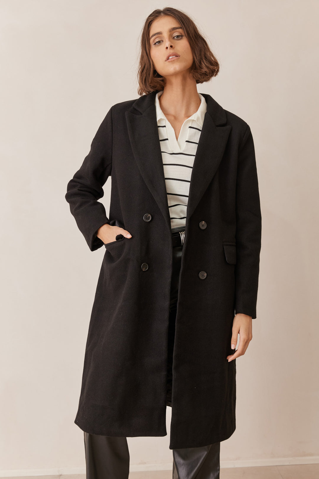 מעיל ארוך צ׳ארלי בשילוב כיסים | שחור