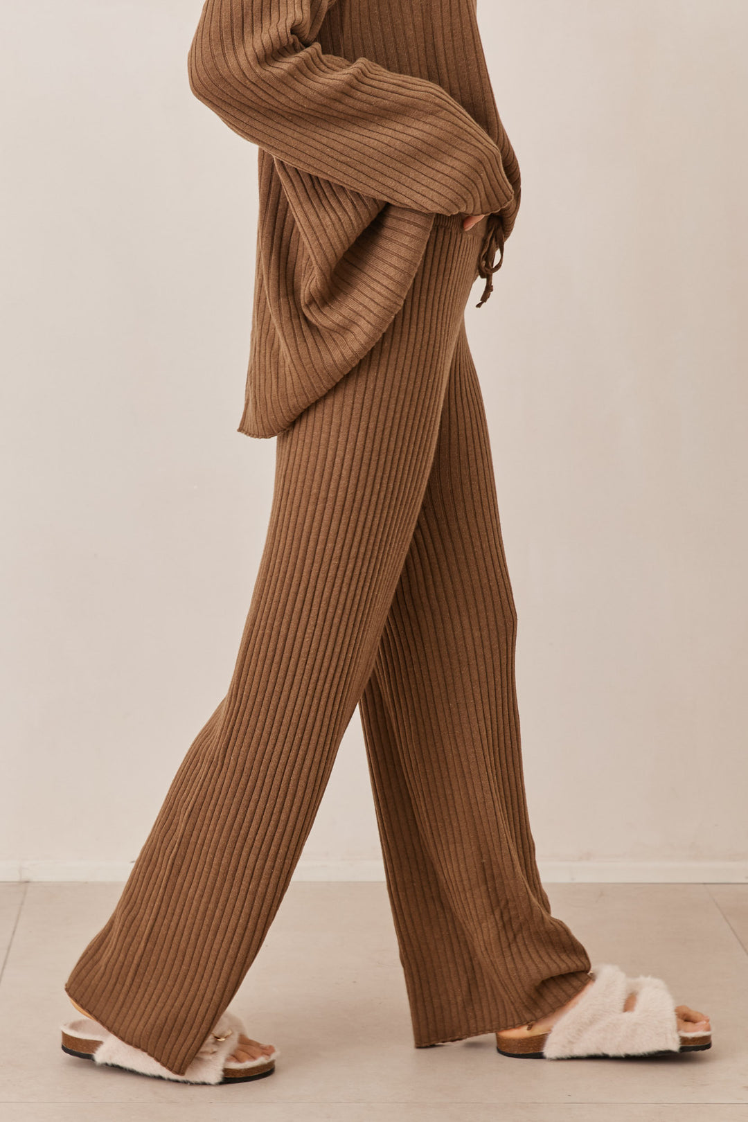 חליפת סריג לורנס | חום