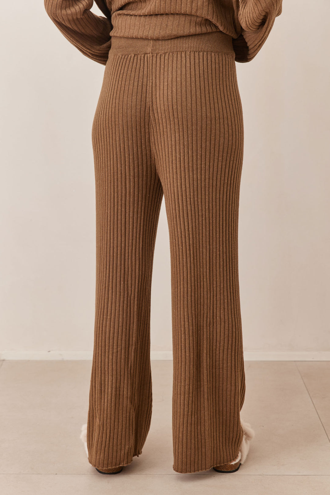 חליפת סריג לורנס | חום