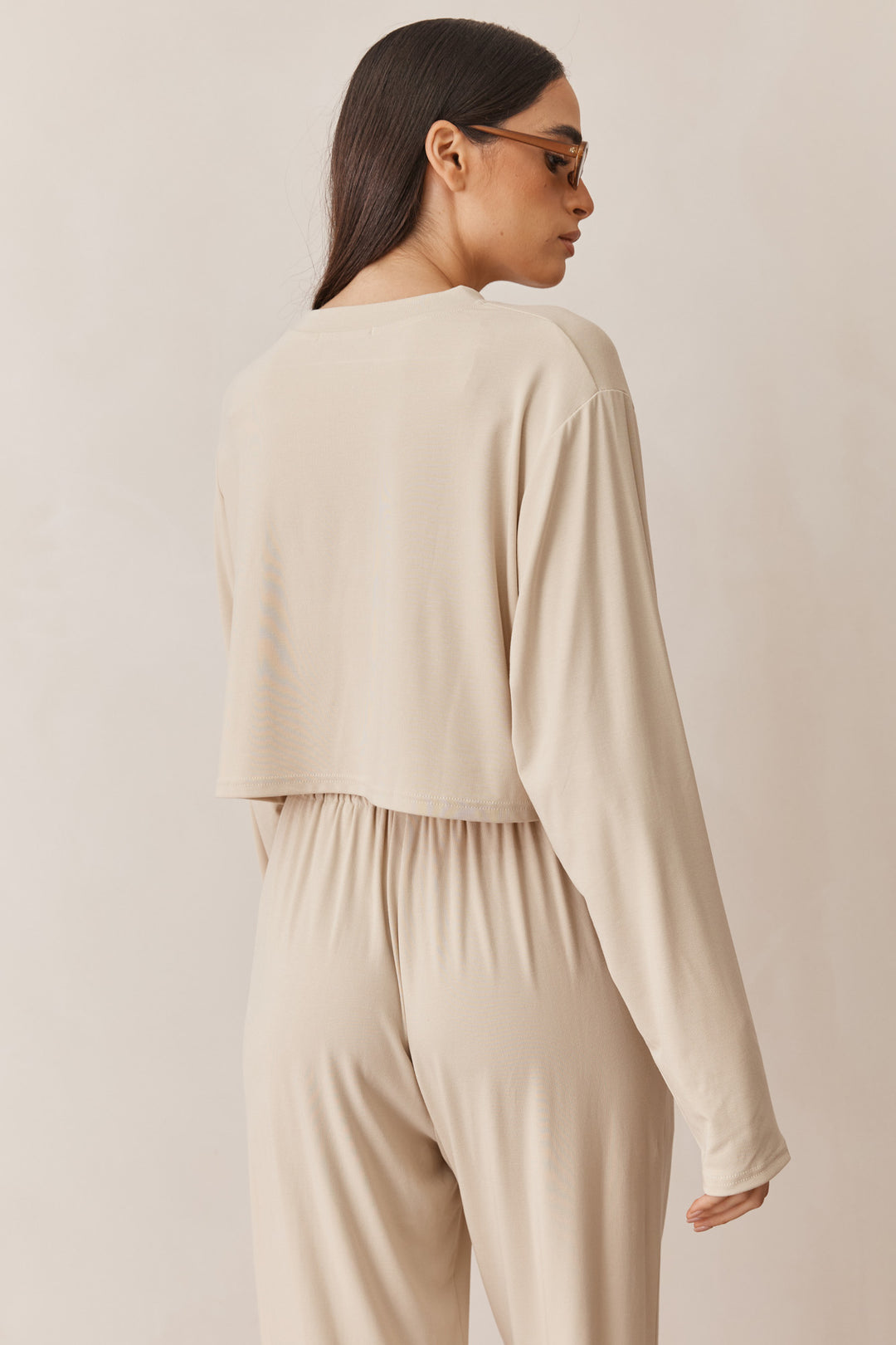 חולצת נורי קרופ שרוולים ארוכים | בז'