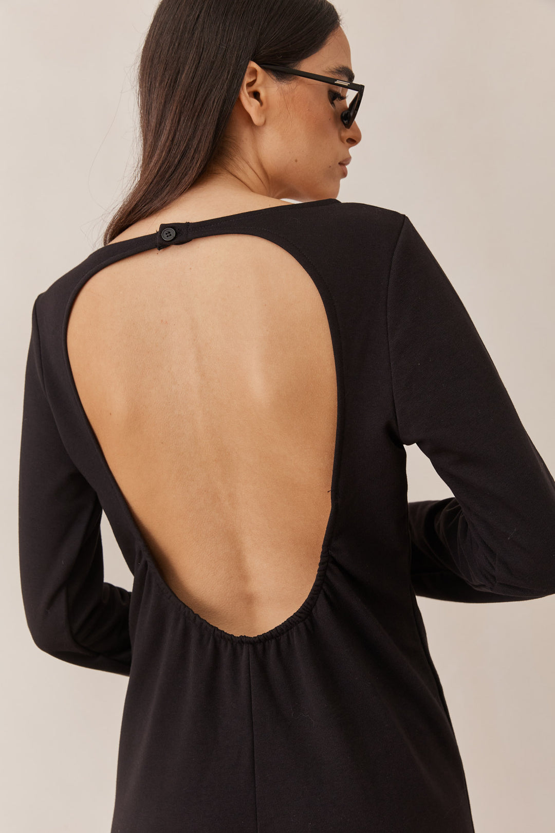 אוברול איזבל מחשוף וי | שחור