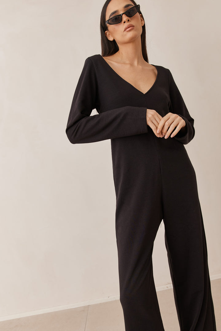 אוברול איזבל מחשוף וי | שחור