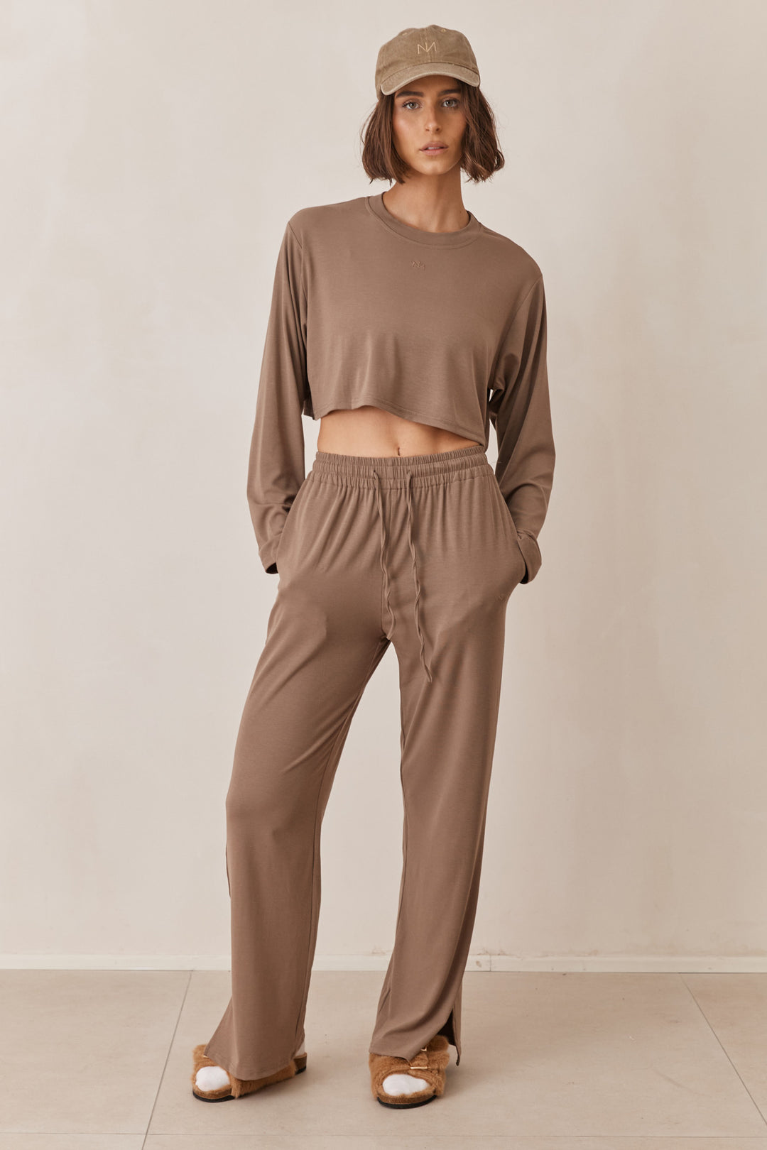 חולצת נורי קרופ שרוולים ארוכים | חום