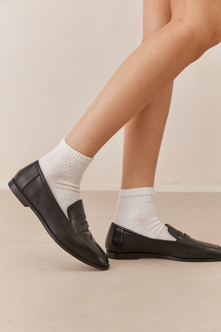 נעלי מוקסין סופיה דמוי עור | שחור