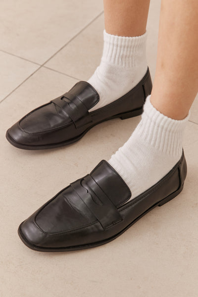 נעלי מוקסין סופיה דמוי עור | שחור