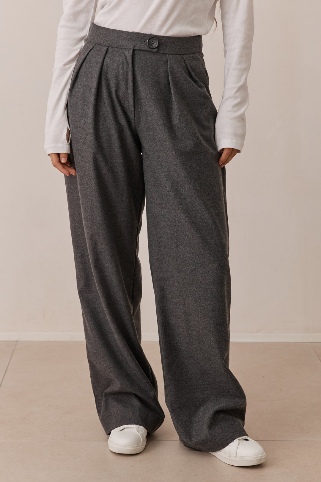 מכנסיים מחויטים בוסטון בד צמרי | אפור כהה