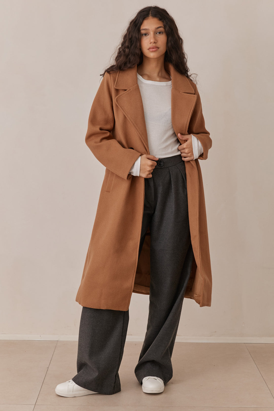מעיל ארוך קייל בשילוב צווארון | חום