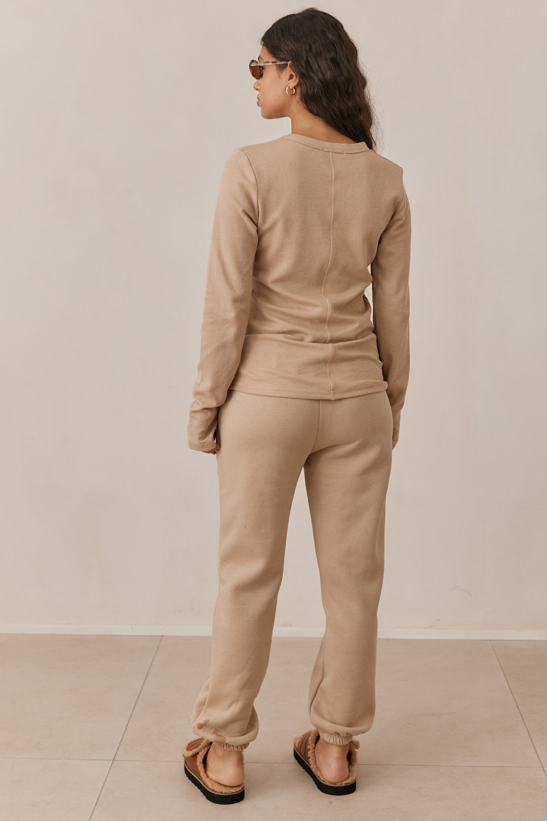 טי שירט לני וופל שרוולי כפפה | בז'